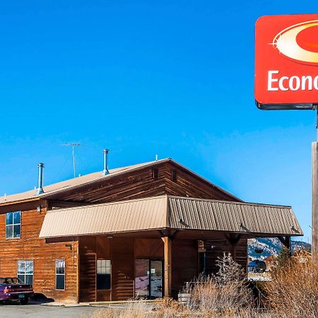 Econo Lodge Eagle Nest Exteriér fotografie