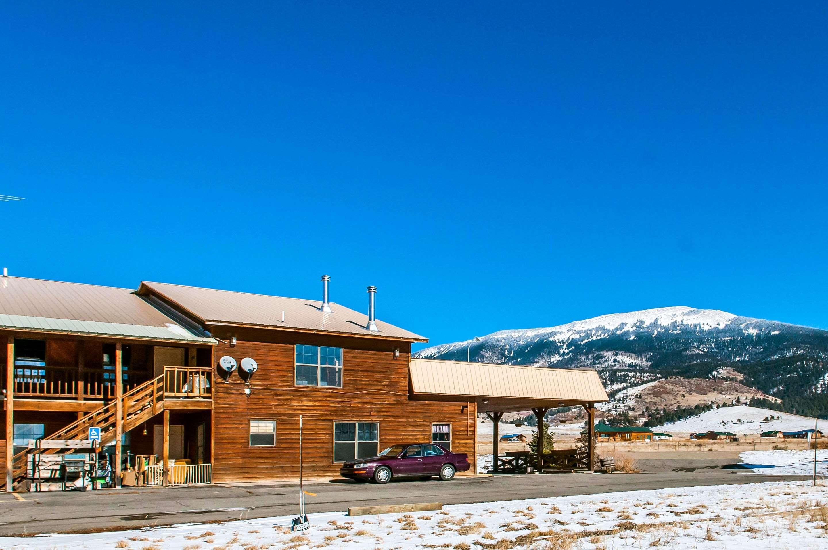 Econo Lodge Eagle Nest Exteriér fotografie