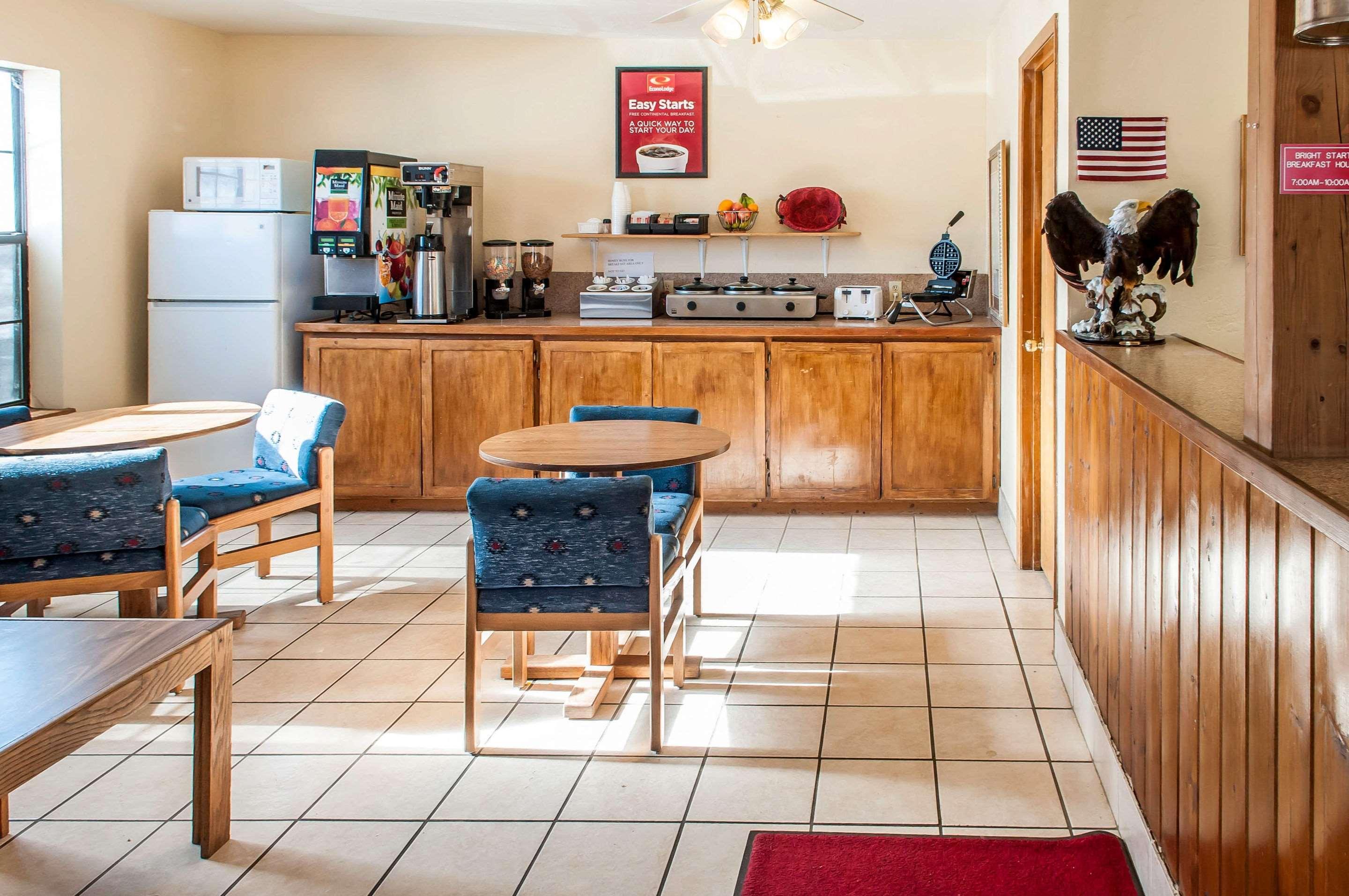 Econo Lodge Eagle Nest Exteriér fotografie