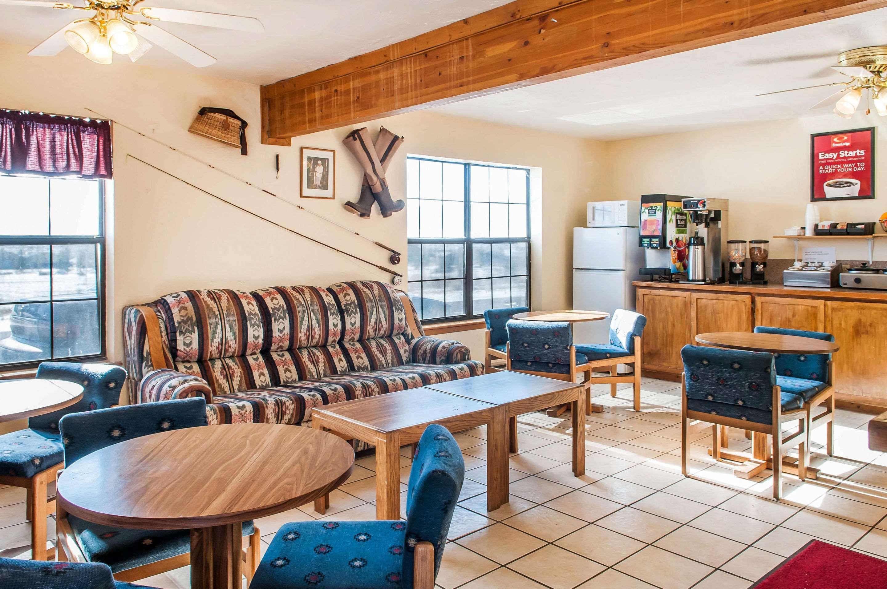 Econo Lodge Eagle Nest Exteriér fotografie