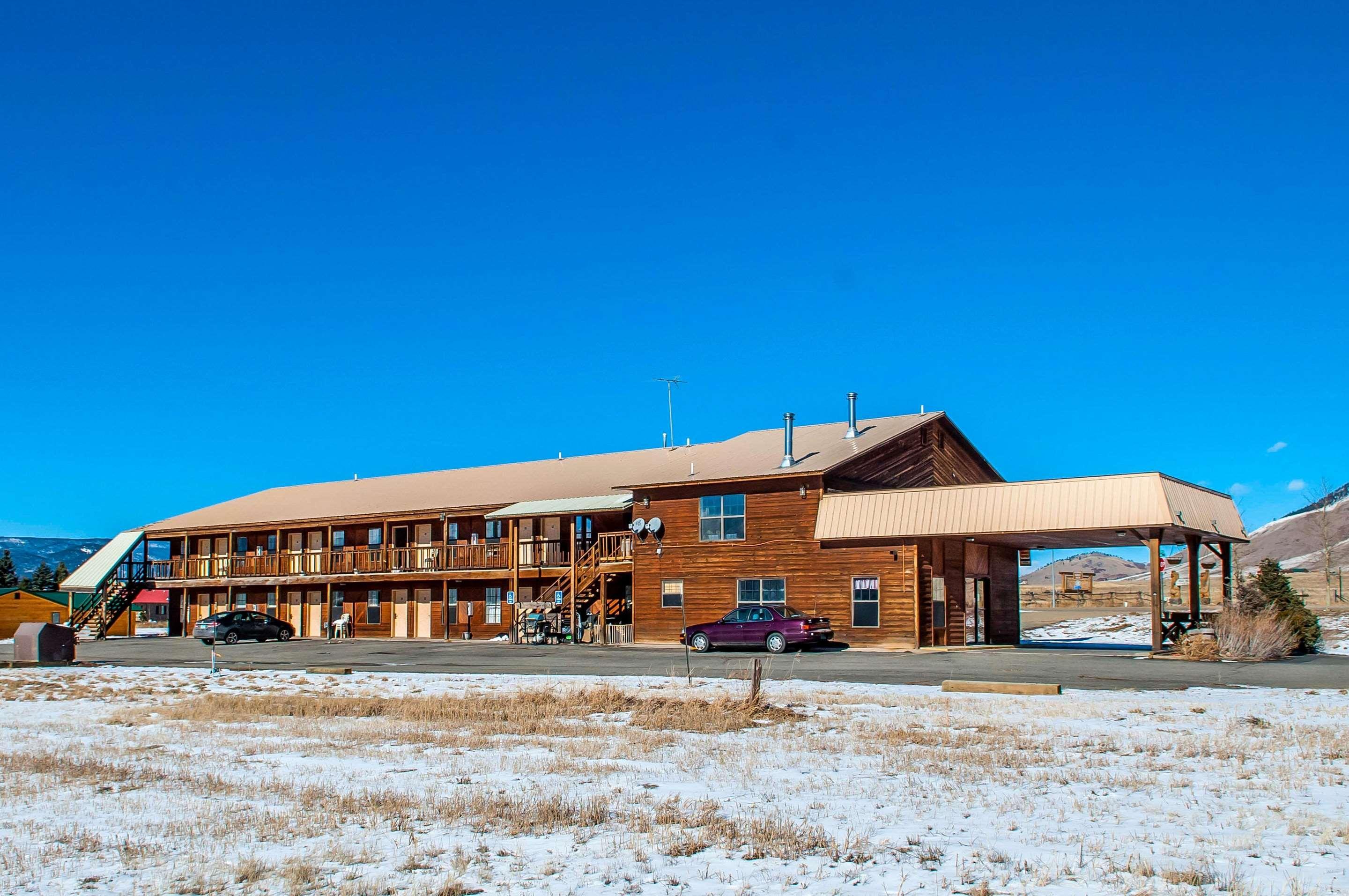 Econo Lodge Eagle Nest Exteriér fotografie