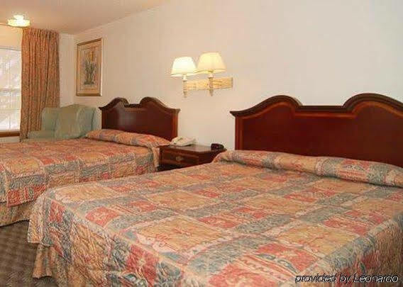 Econo Lodge Eagle Nest Exteriér fotografie